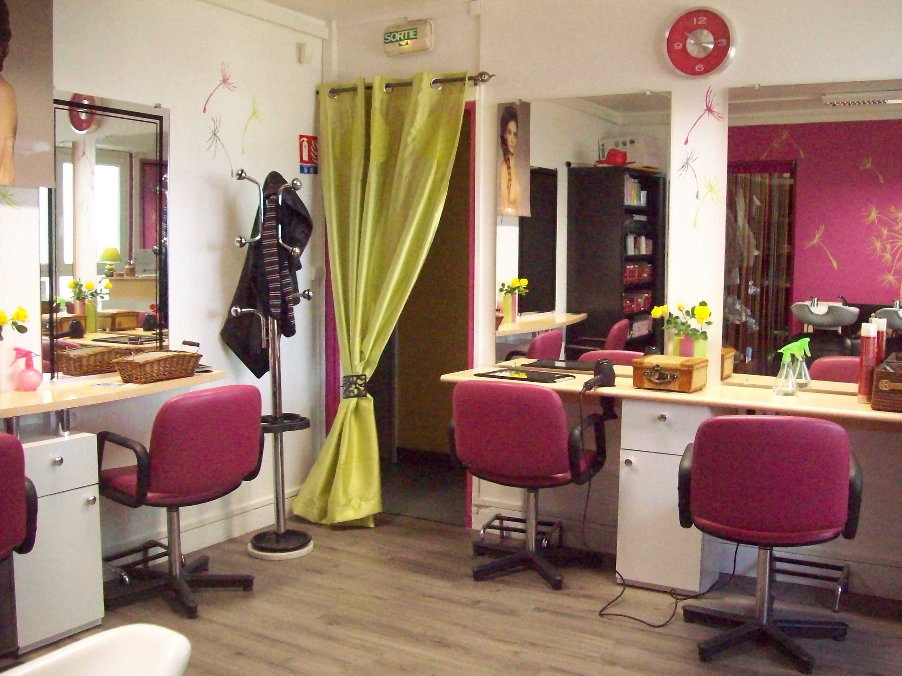 Un salon de coiffure solidaire à Blois | L'Europe s'engage en France, le  portail des Fonds européens