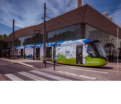 Le tramway de Montpellier décoré aux couleurs du pacte vert